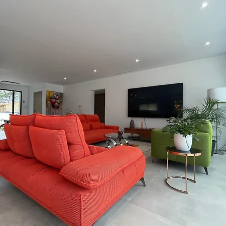 Modern With Pool *