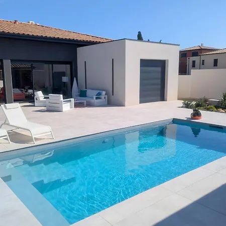 Holiday home Modern With Pool Narbonne