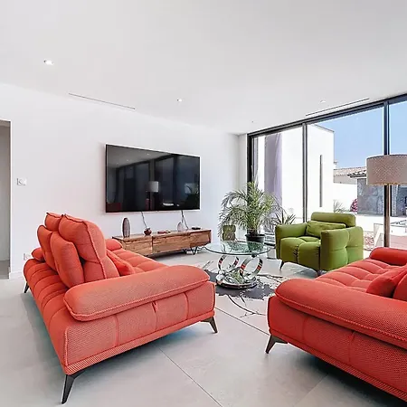 Modern With Pool Prázdninový dům