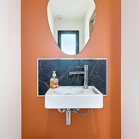 Modern With Pool Narbonne