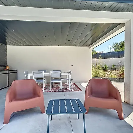 Modern With Pool Prázdninový dům Narbonne